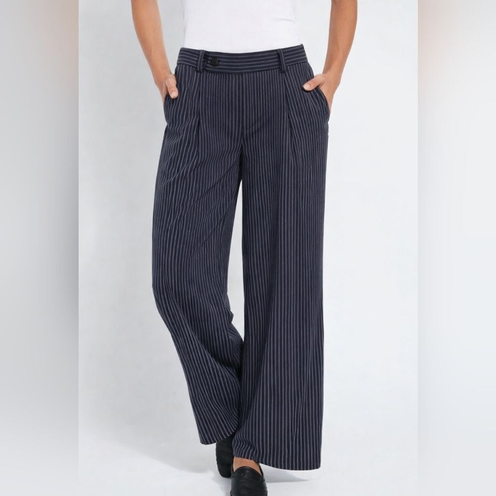 Rampage Navy Pinstripe Wide Leg Pants Size 5